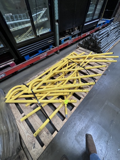 18-52-06 -  Lot Of Yellow Stair Rails