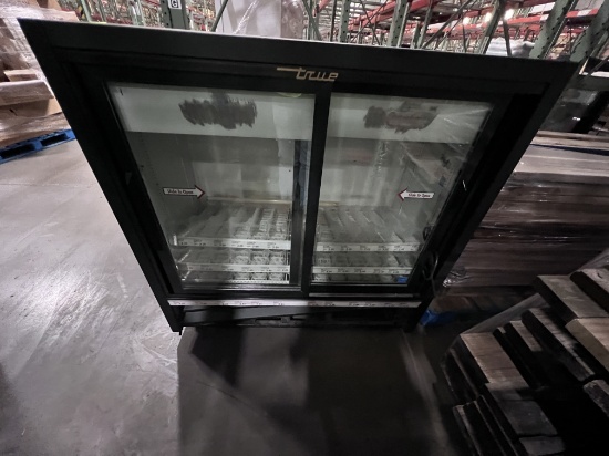 18-59-11 -  True Beverage Cooler Model GDM 41C-48