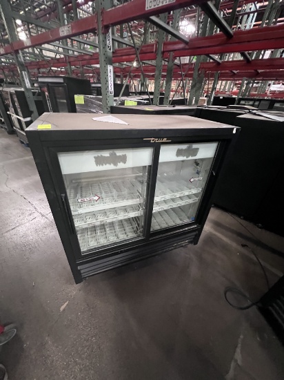 18-66-11 -  True Beverage Cooler Model GDM 41C-48