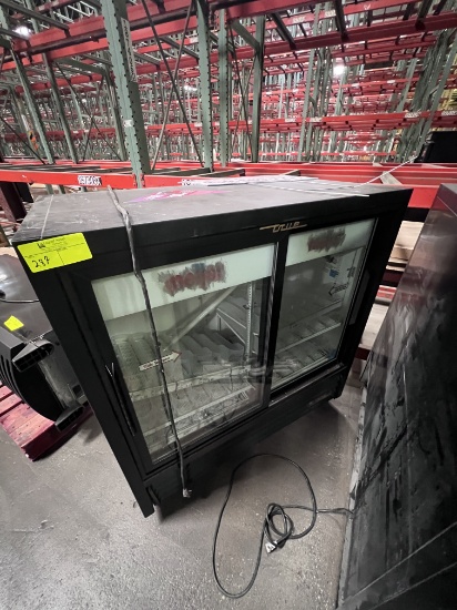 18-74-10 -  True Beverage Cooler Model GDM 41C-48