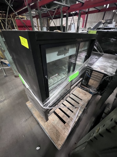 18-74-09 -  True Beverage Cooler Model GDM-41C-48