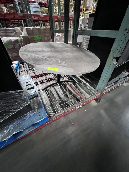 17-58-09 -  4ft Diameter Table with Metal Base