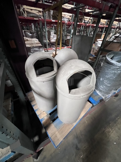 17-39-07 -  Lot of 3 Cylindrical Trash Cans with Lids