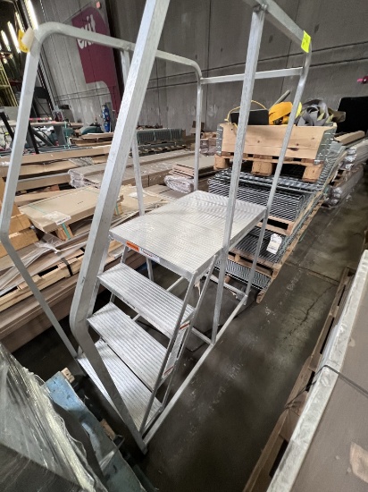 BW27 -  Aluminum Platform Ladder