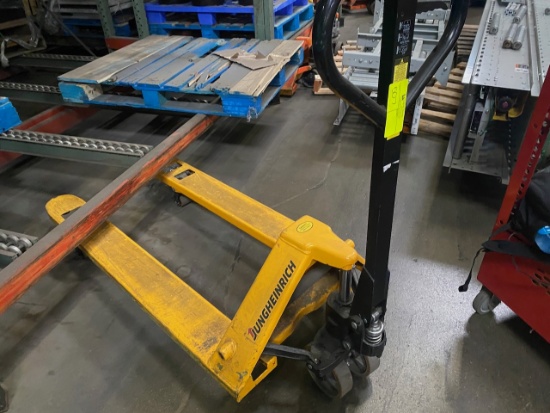 37-24-06 -  Manual Pallet Jack - Jungheinrich