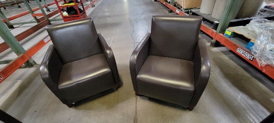 20-34-05 -  Lot of 2 Chairs and 2 Recycle Cans