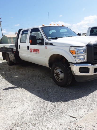 Cassville, MO - 2016 Ford F350 Flatbed Truck - 6.2L V8 Gas Engine with Automatic Transmission