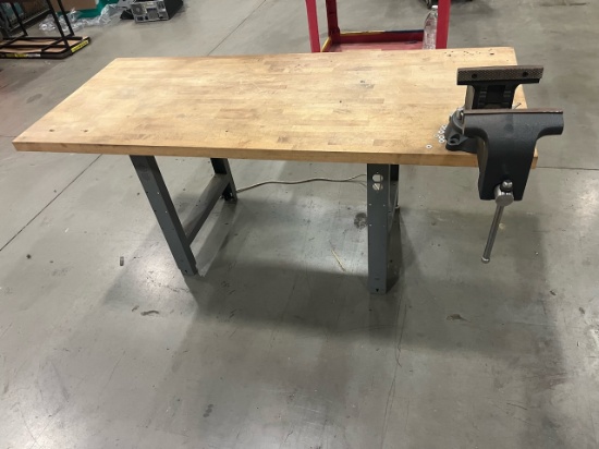 Work Bench with Vise