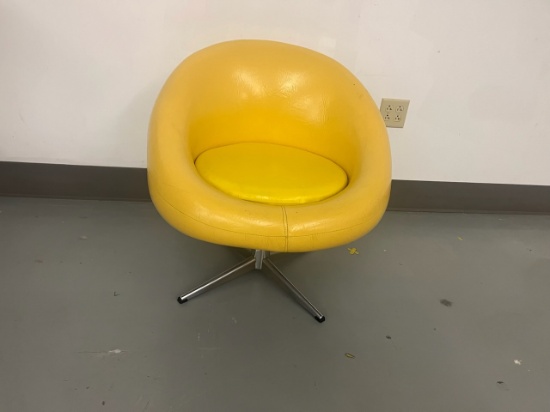Vintage vinyl pod chair, 28" round