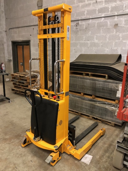Curtis Electric Straddle Stacker