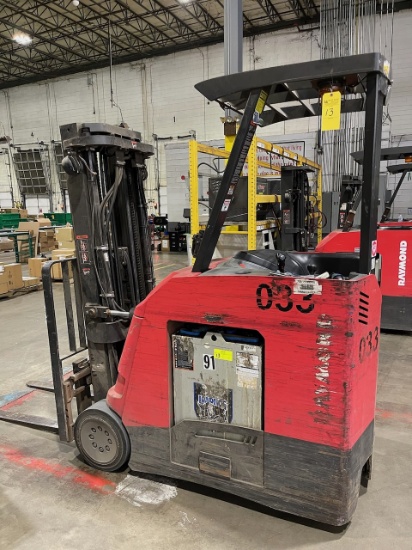 Raymond - Stand Up Forklift - Model 425-C40TT