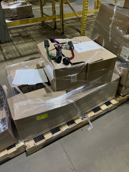 Pallet of MERCHANDISE - Lawn & Garden, Outdoor Living