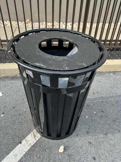 Outdoor Metal trash can