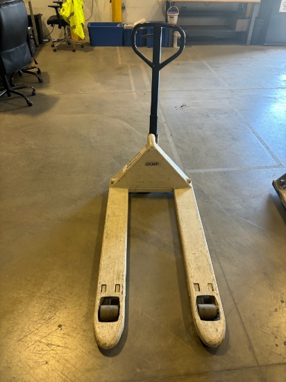 Crown Pallet Jack