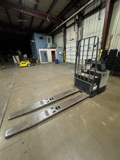 Crown Rider Electric Pallet Jack PR 3000 Series