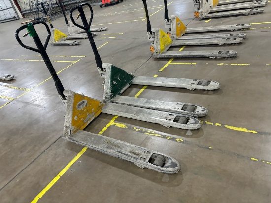 Loc: 10. Crown Manual Pallet Jack