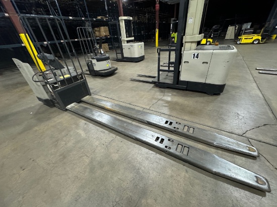 Crown Rider Electric Pallet Jack PR 4500 Series
