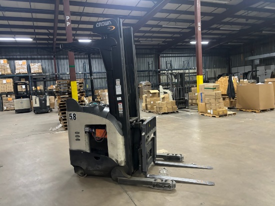 Loc: 6S. Crown Reach Truck