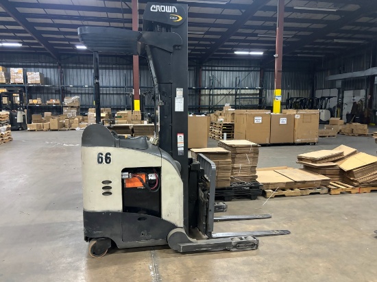 Loc: 6S. Crown Reach Truck