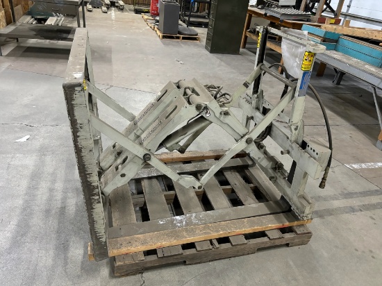 Loc: 6S. Forklift Attachment Pusher