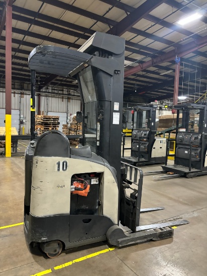 Loc: 11. Crown Reach Truck