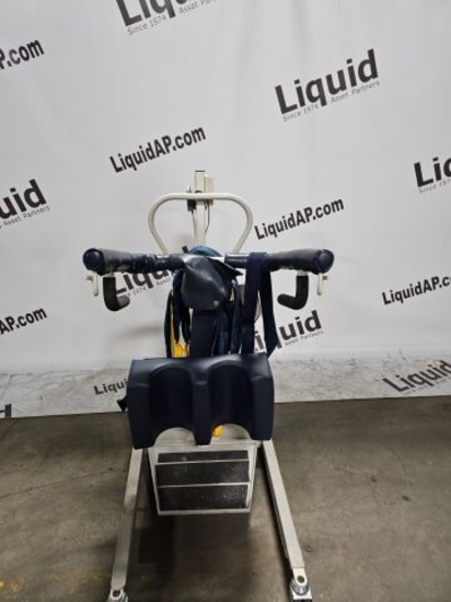 MEDCARE Max-500 Stand-N-Weigh Model: 400007 Patient Lift