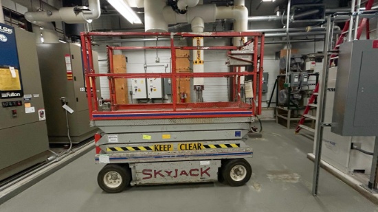 Sky Jack Scissor Lift