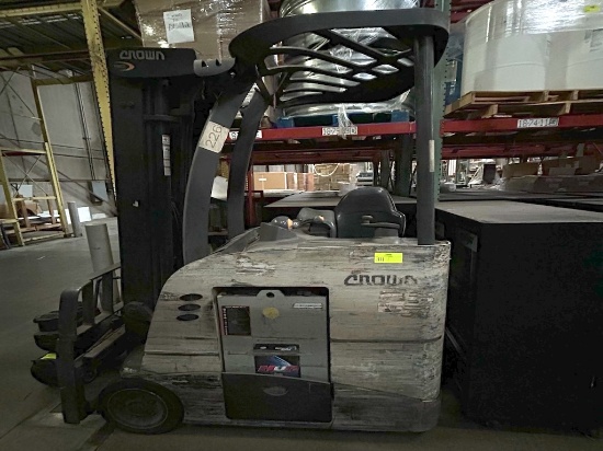 187501 - Crown Counterbalance Standup Forklift
