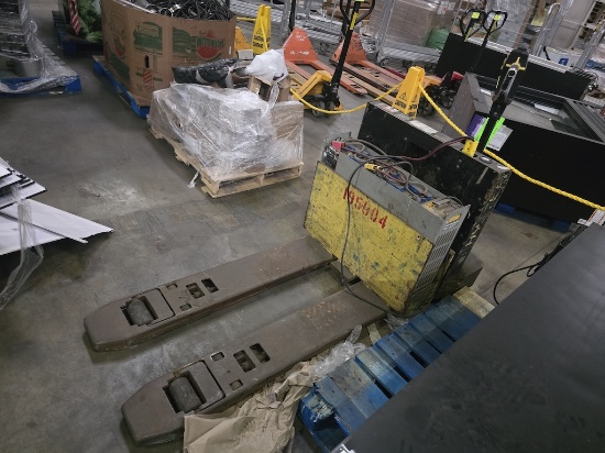 27-53-01 - Hyster Electric Lift Truck