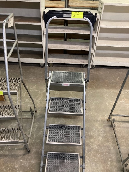 Wing 4 steps ladder