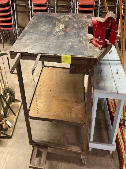 Metal welding table with vise