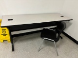 Training room table w/chair