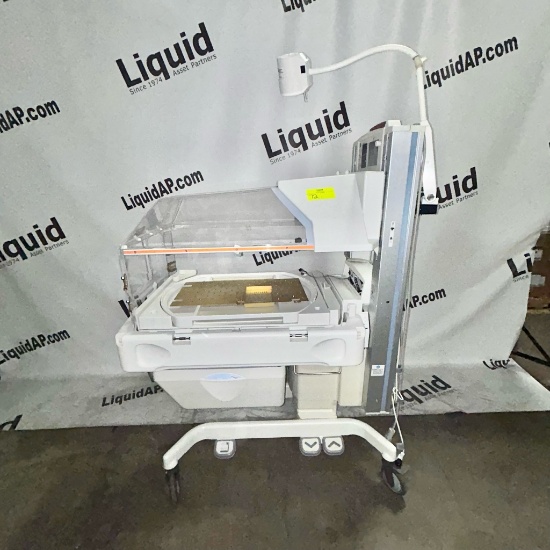 Giraffe Infant Incubator Carestation