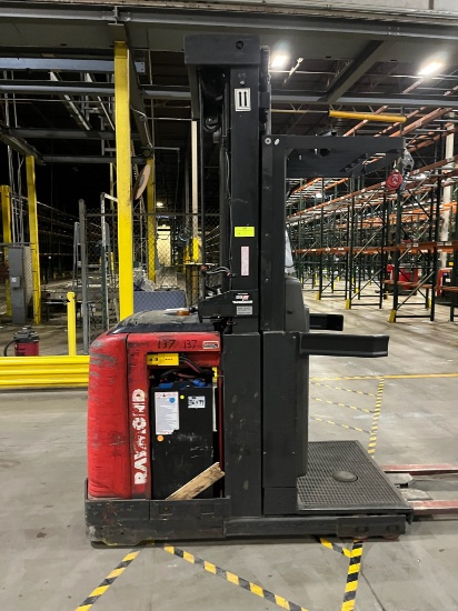 2005 Raymond Order Picker Easi CP30TT