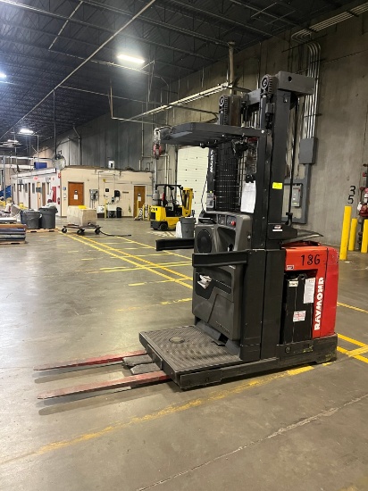 2005 Raymond Order Picker 550-OPC30TT
