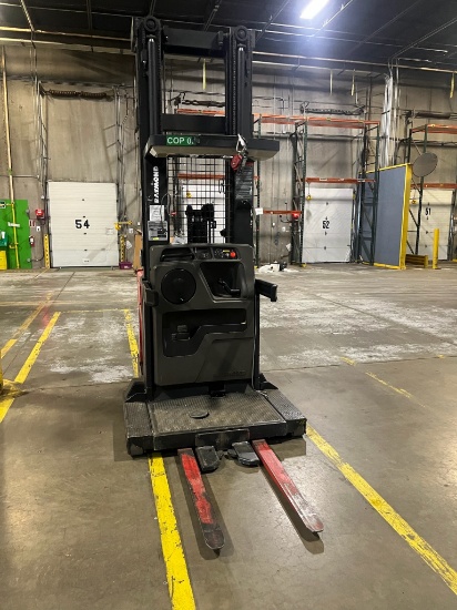 2008 Raymond Order Picker 550-OPC30TT