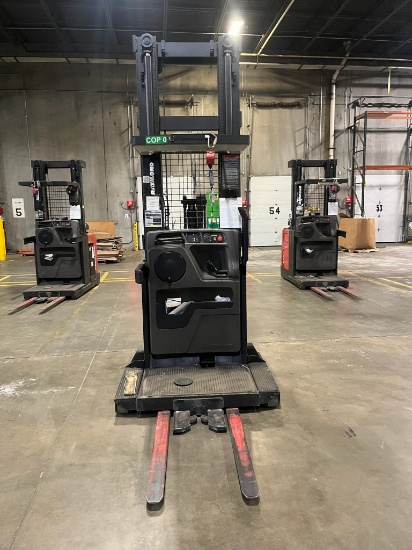 2008 Raymond Order Picker 550-OPC30TT