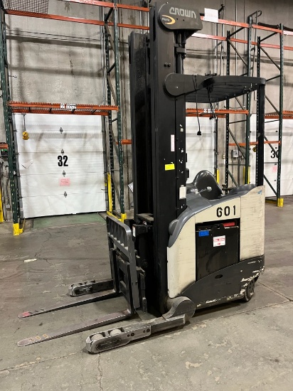 Crown Reach Truck RD 5200 Series