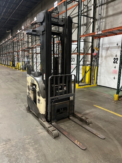 Crown Reach Truck  RR 5000 Series