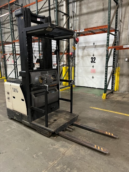 Crown Order Picker SP 3400 Series
