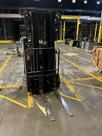 Crown Standup Rider Forklift RC3000 Series