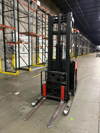 1999 Raymond Reach Truck R35TT