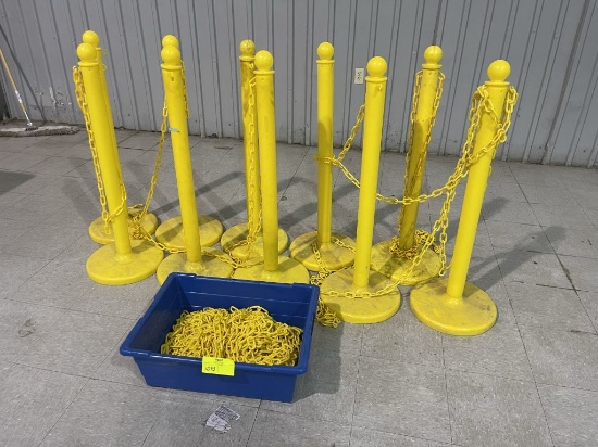 Yellow plastic stantions (10) with plastic chain