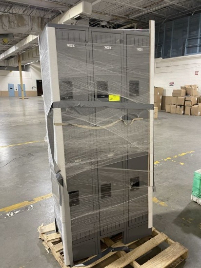 Uline Lockers, 1 section. Damaged Rear Stabalizers.