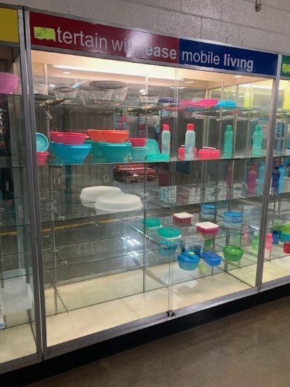 Full viewglass showcase with lights