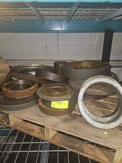 Assorted Collets and Flanges - 16 pieces