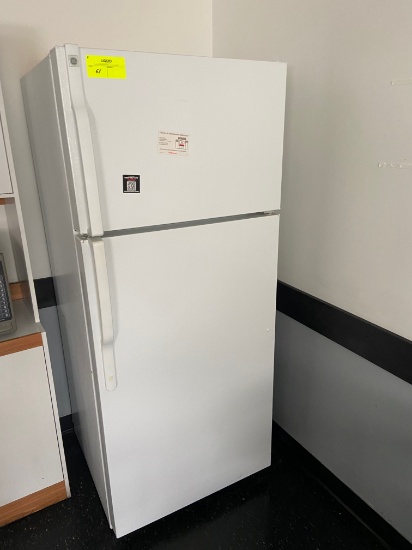 GE Top Freezer Refigerator