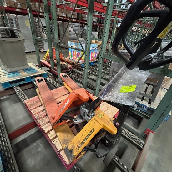 Pallet jacks - Jungheinrich and Doosan