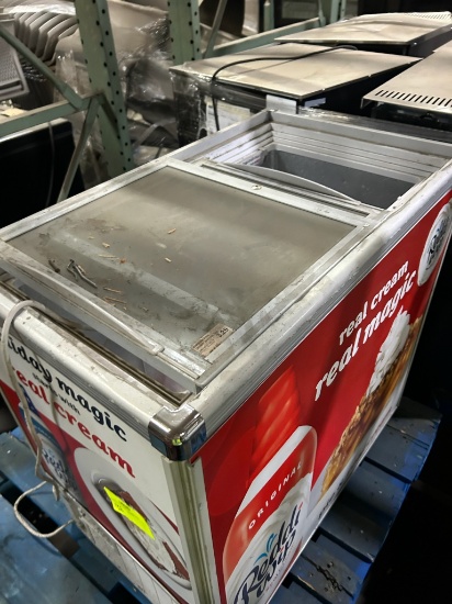MMI chest coolers