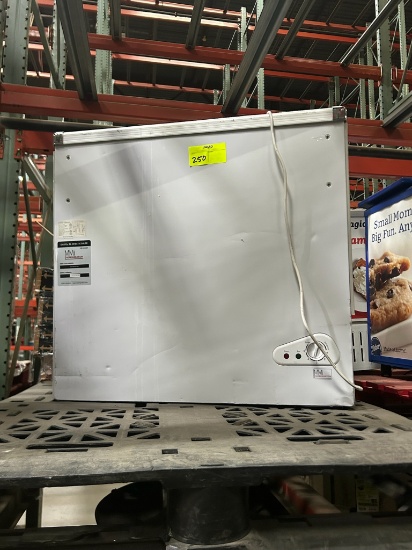 MMI chest cooler